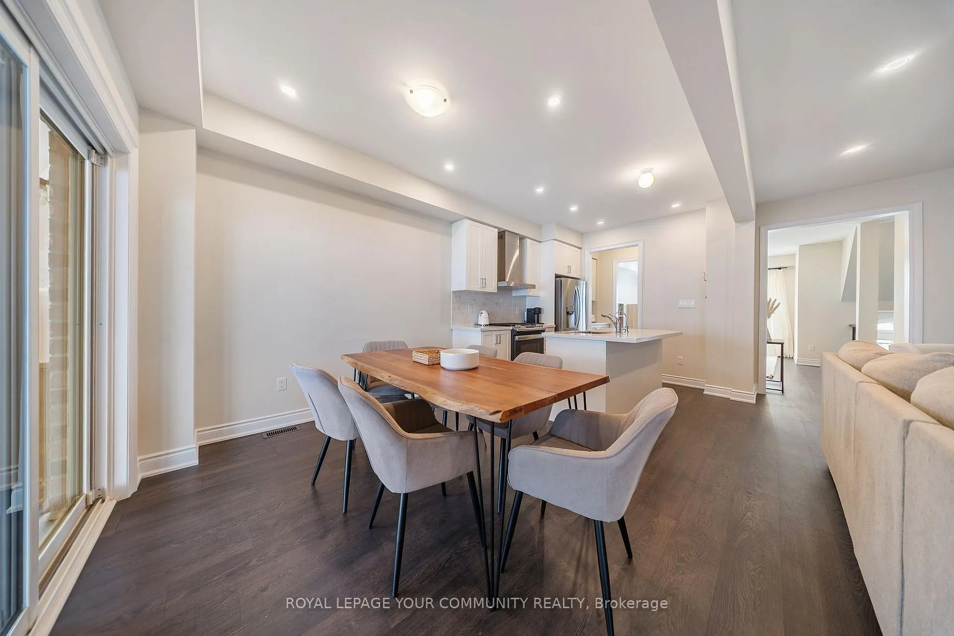Photo 11 of 44 Janes Crescent, New Tecumseth, Rural New Tecumseth — HOMEH