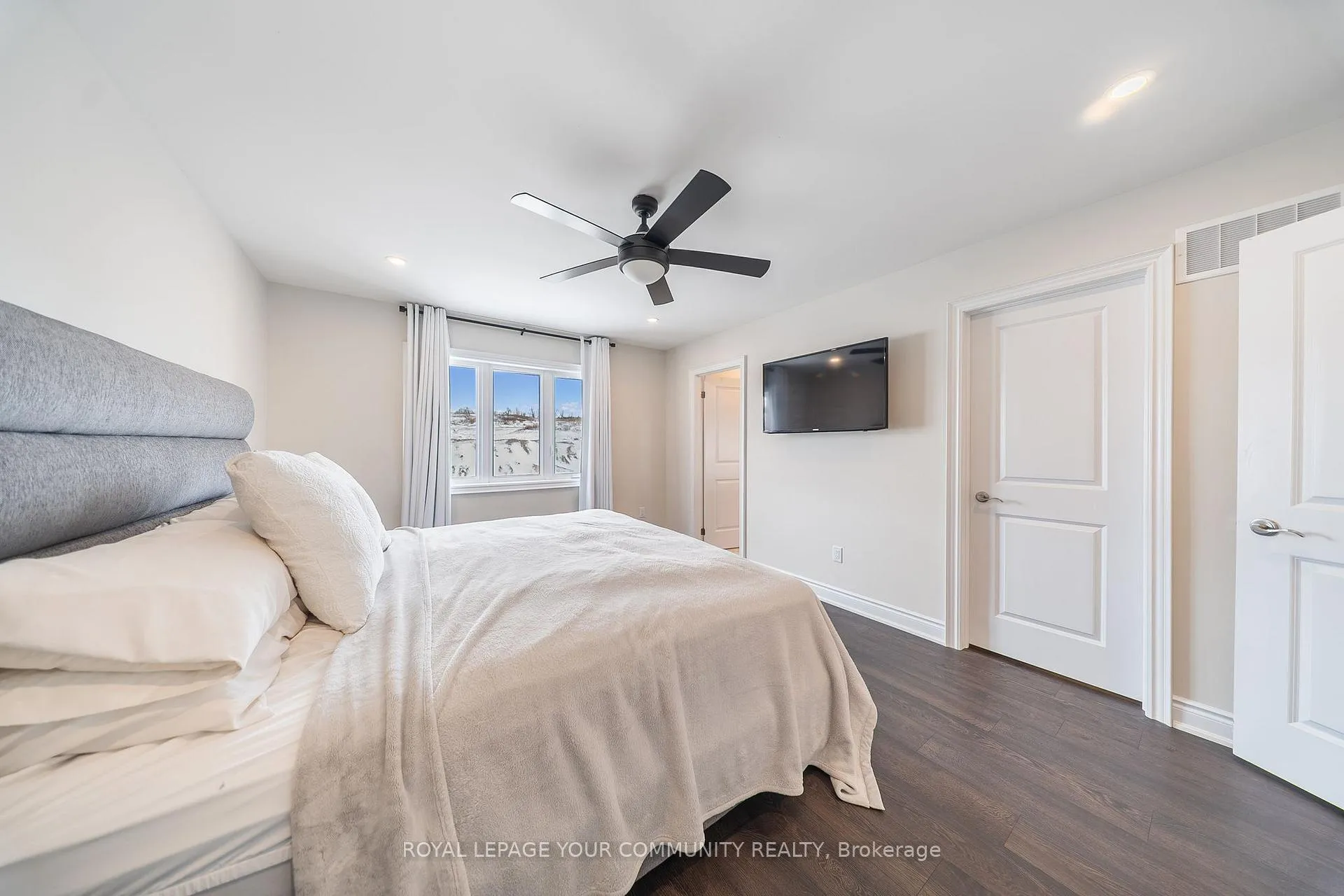 Photo 17 of 44 Janes Crescent, New Tecumseth, Rural New Tecumseth — HOMEH