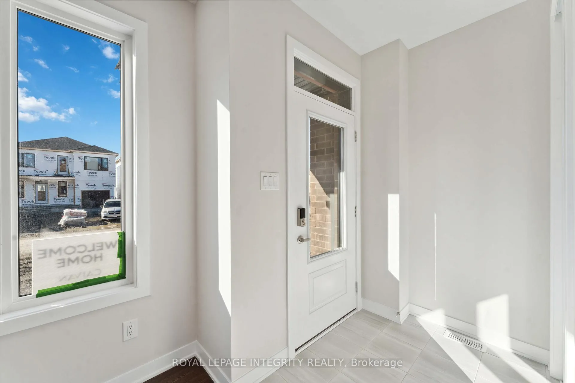 Photo 2 of 202 Conservancy Drive, Ottawa, Barrhaven - Heritage Park — HOMEH