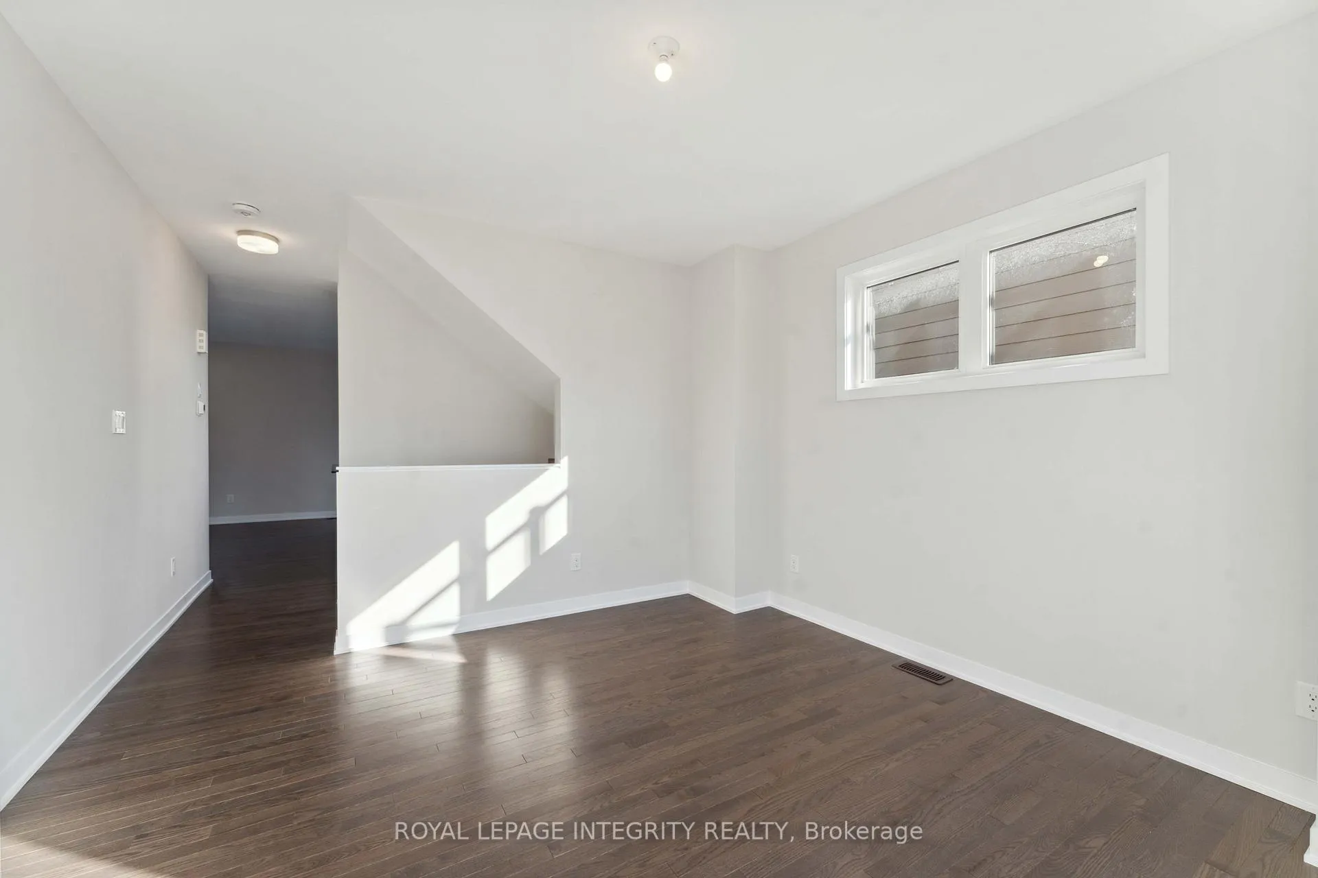 Photo 3 of 202 Conservancy Drive, Ottawa, Barrhaven - Heritage Park — HOMEH