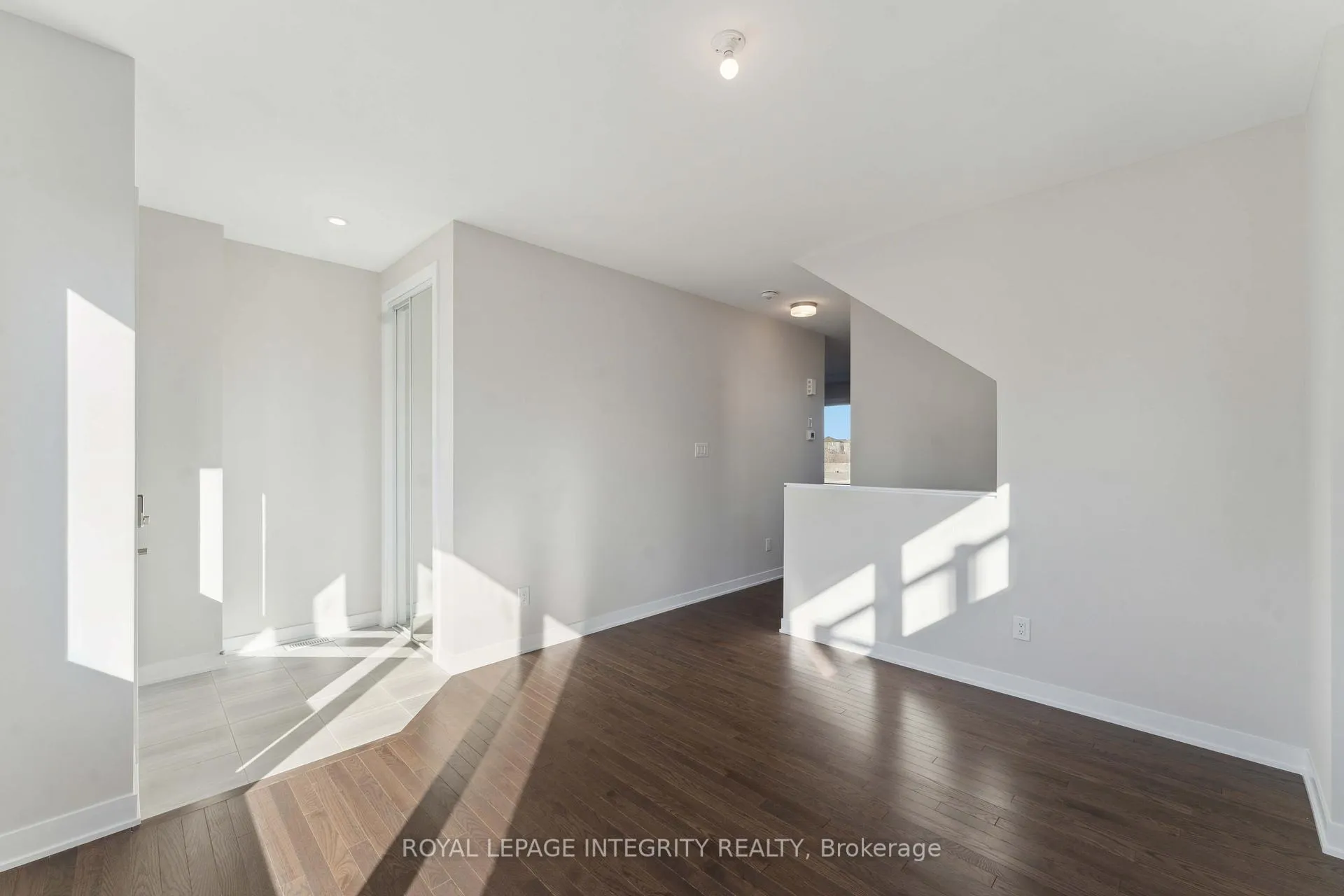 Photo 4 of 202 Conservancy Drive, Ottawa, Barrhaven - Heritage Park — HOMEH