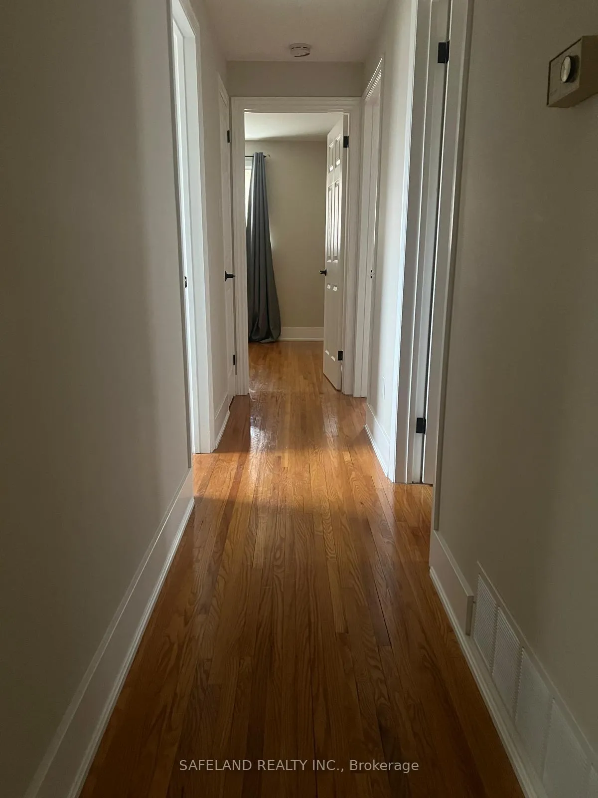 Photo 8 of 31 Cowling Crescent, Ajax, South East — HOMEH