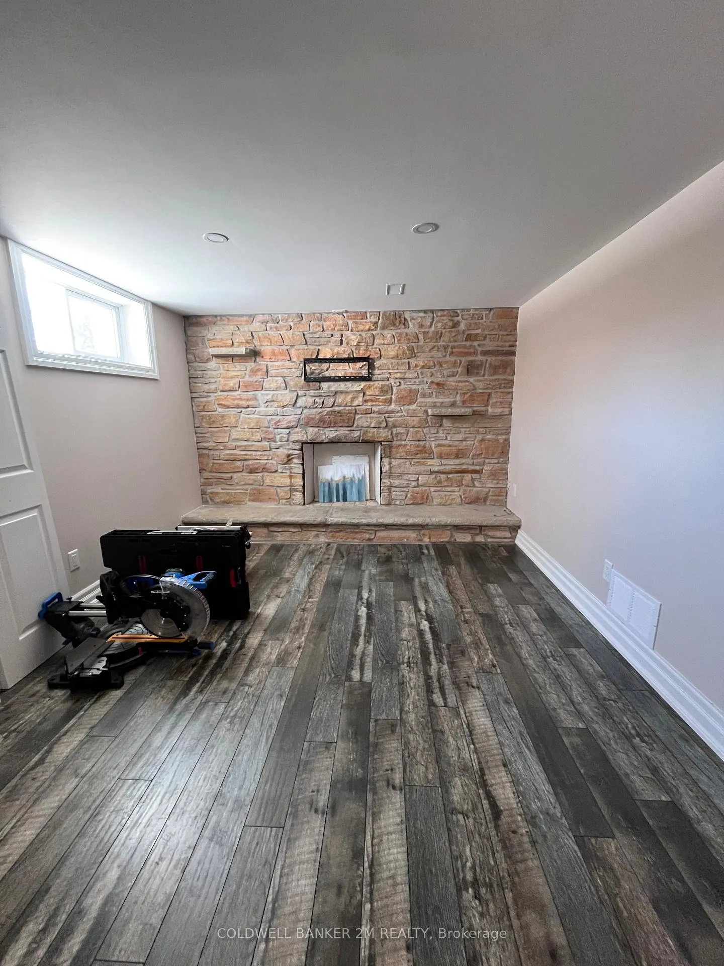 Photo 22 of 850 Sanok Drive, Pickering, West Shore — HOMEH