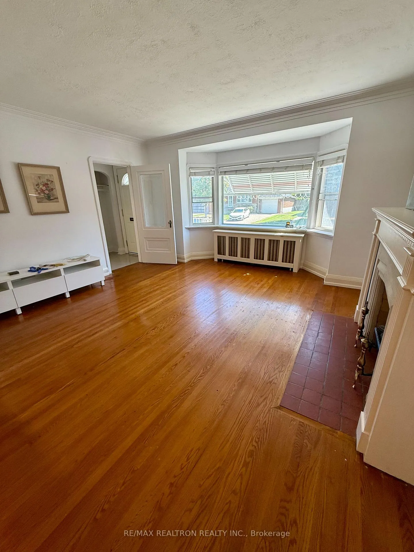 Photo 13 of 138 Glenwood Crescent, Toronto, O'Connor-Parkview — HOMEH