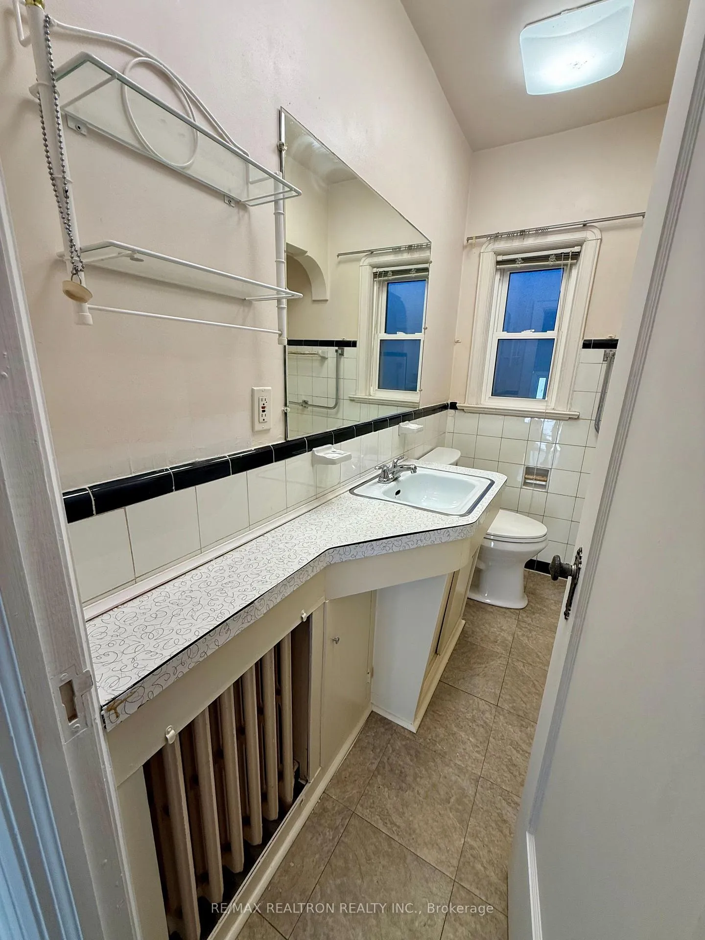 Photo 17 of 138 Glenwood Crescent, Toronto, O'Connor-Parkview — HOMEH