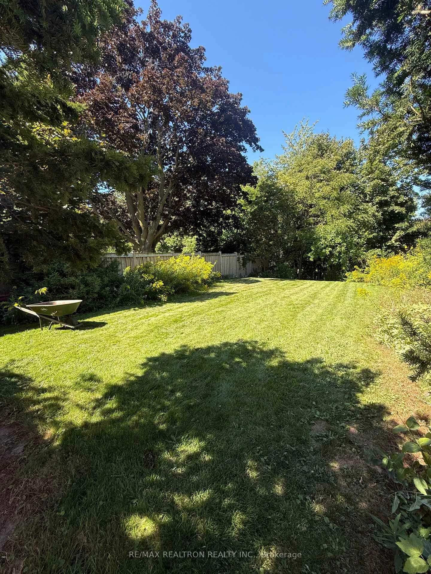 Photo 35 of 138 Glenwood Crescent, Toronto, O'Connor-Parkview — HOMEH