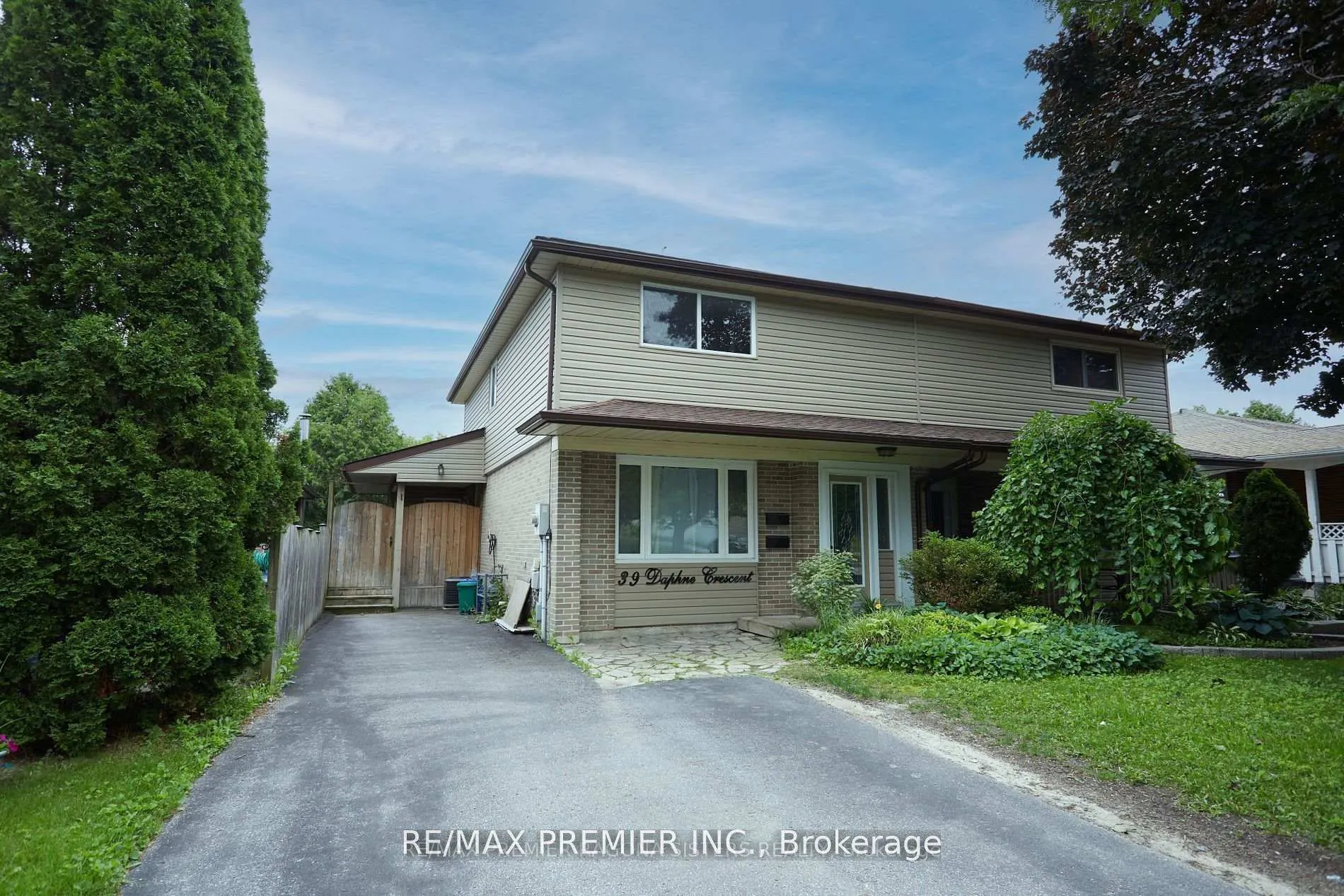 Photo 2 of 39 Daphne Crescent, Barrie, Cundles East — HOMEH