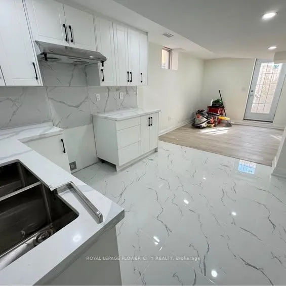 Photo 13 of Unit Basement, 17 Huntington Drive, Barrie, Northwest — HOMEH
