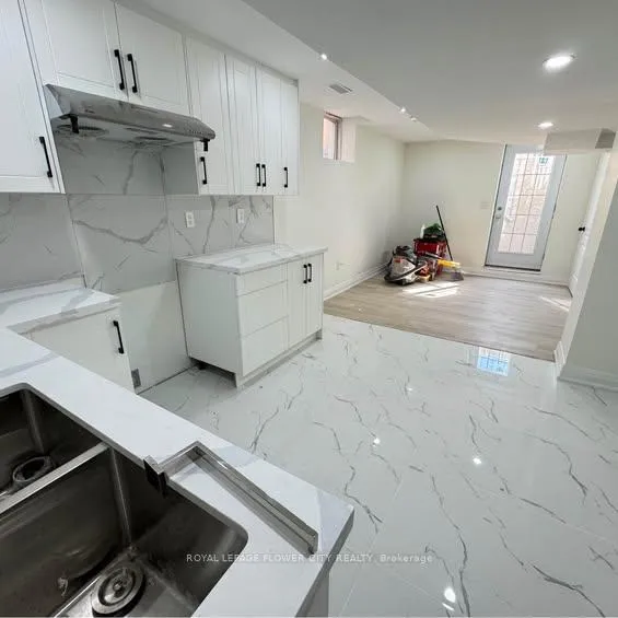 Photo 15 of Unit Basement, 17 Huntington Drive, Barrie, Northwest — HOMEH