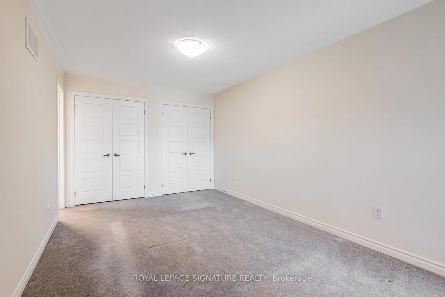 Photo 4 of 114 Thomas Frisby Jr Crescent, Markham, Victoria Square — HOMEH