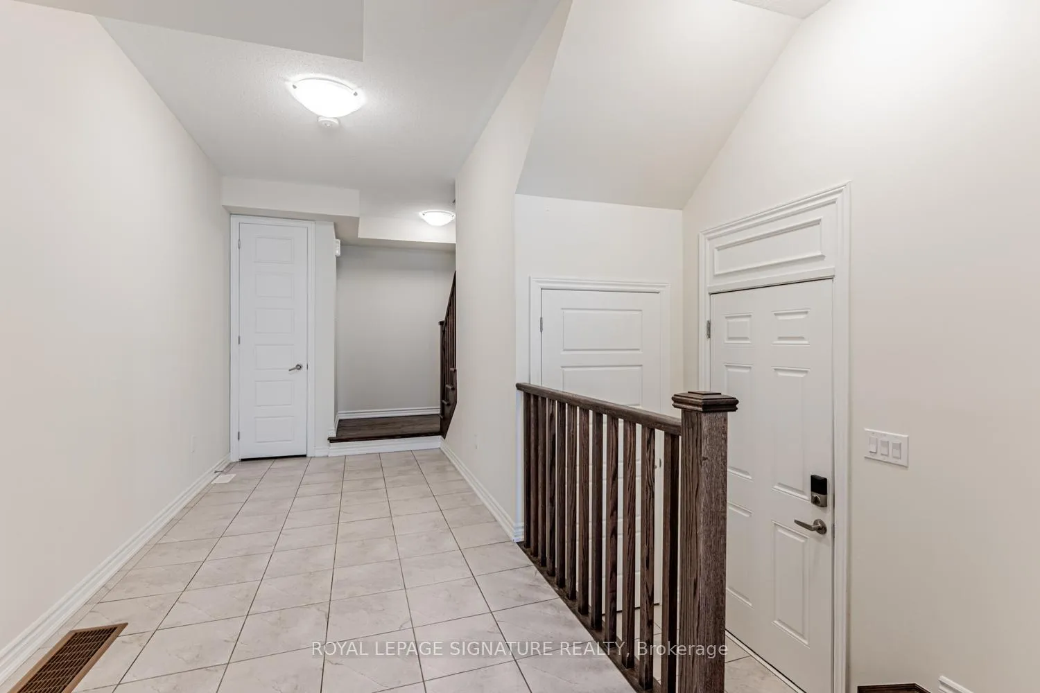 Photo 13 of 114 Thomas Frisby Jr Crescent, Markham, Victoria Square — HOMEH
