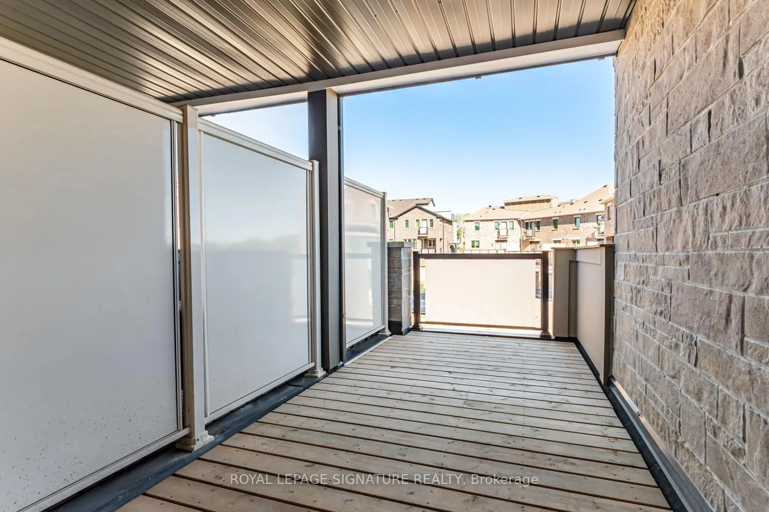 Photo 15 of 114 Thomas Frisby Jr Crescent, Markham, Victoria Square — HOMEH