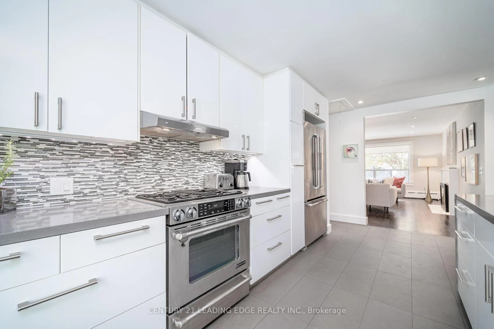 Photo 10 of 8 Glen Robert Drive, Toronto, O'Connor-Parkview — HOMEH
