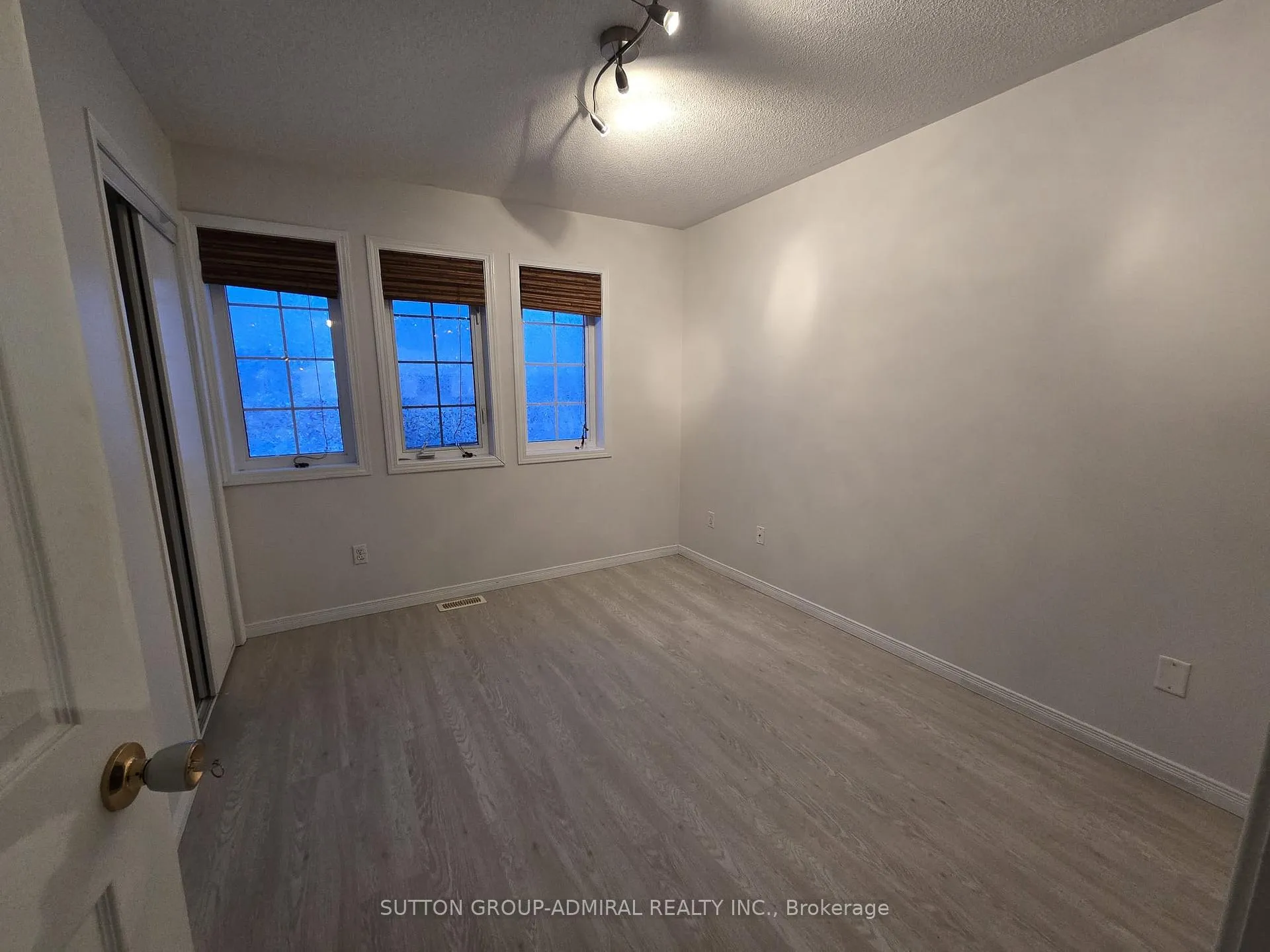 Photo 19 of 152 Stonemount Crescent, Essa, Angus — HOMEH
