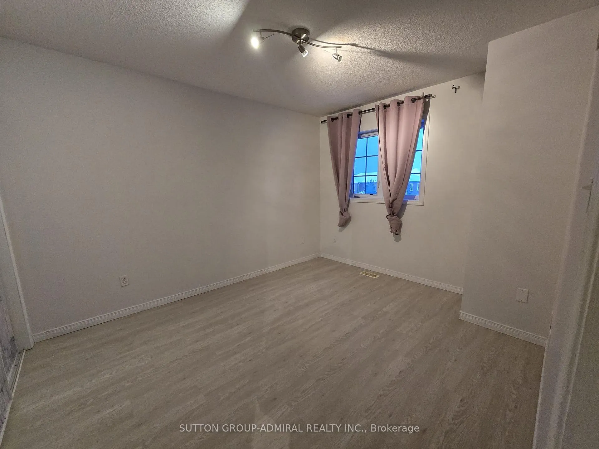 Photo 20 of 152 Stonemount Crescent, Essa, Angus — HOMEH