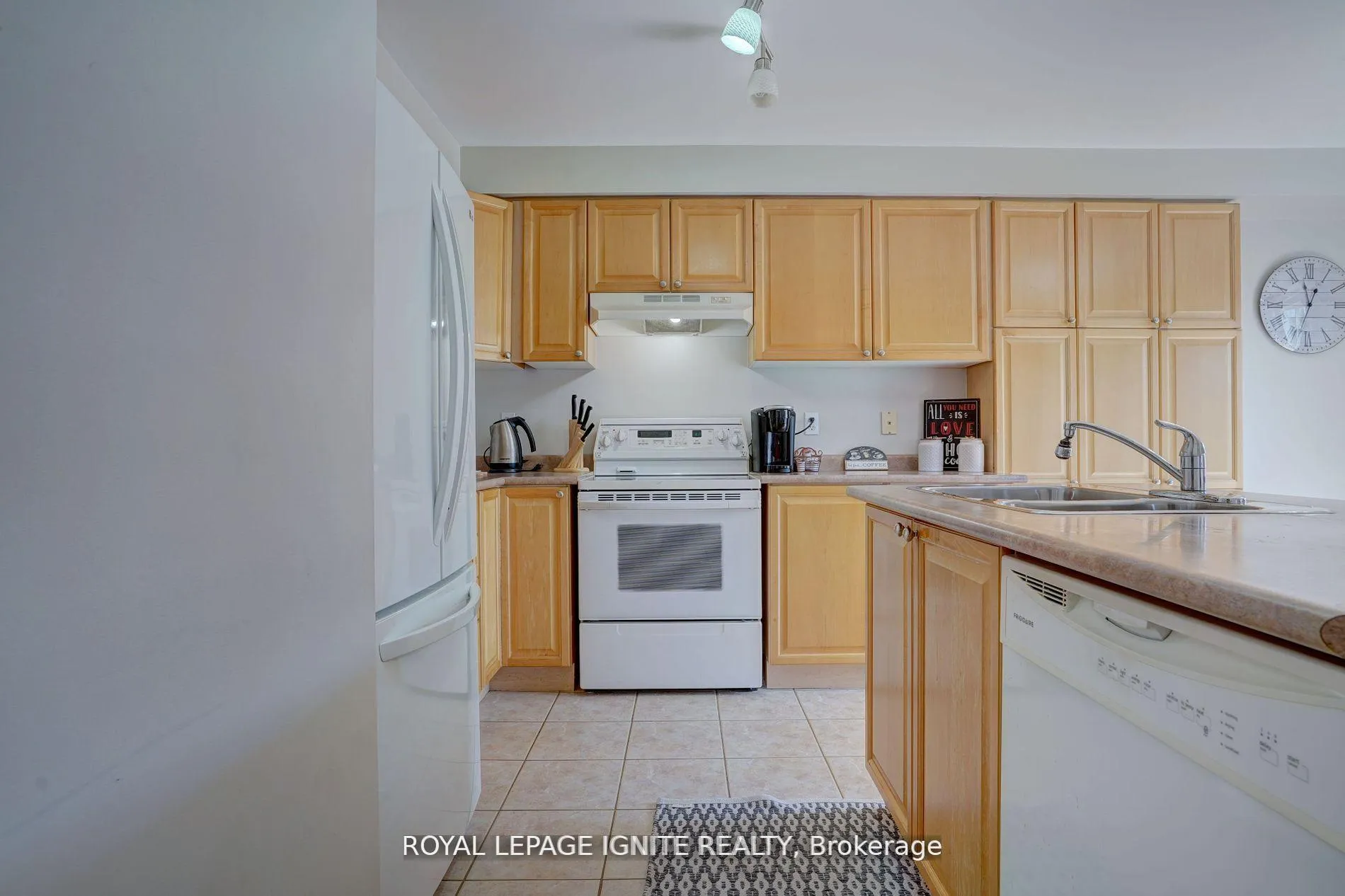 Photo 13 of 60 Haverhill Crescent, Whitby, Taunton North — HOMEH