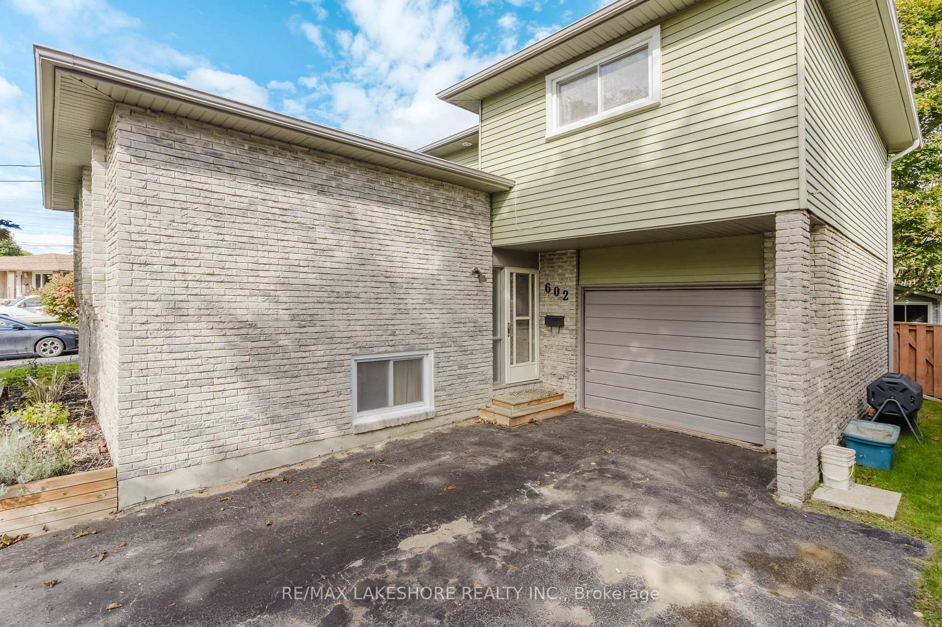 Photo 2 of 602 Mackechnie Crescent, Cobourg — HOMEH