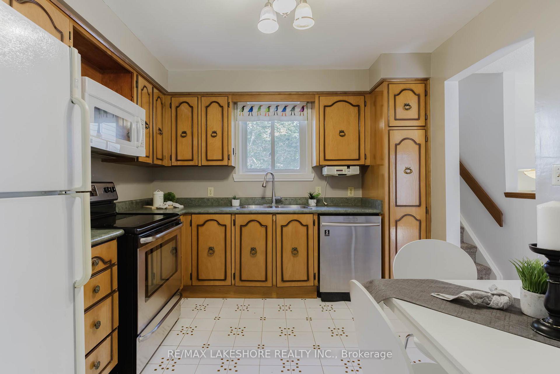 Photo 15 of 602 Mackechnie Crescent, Cobourg — HOMEH