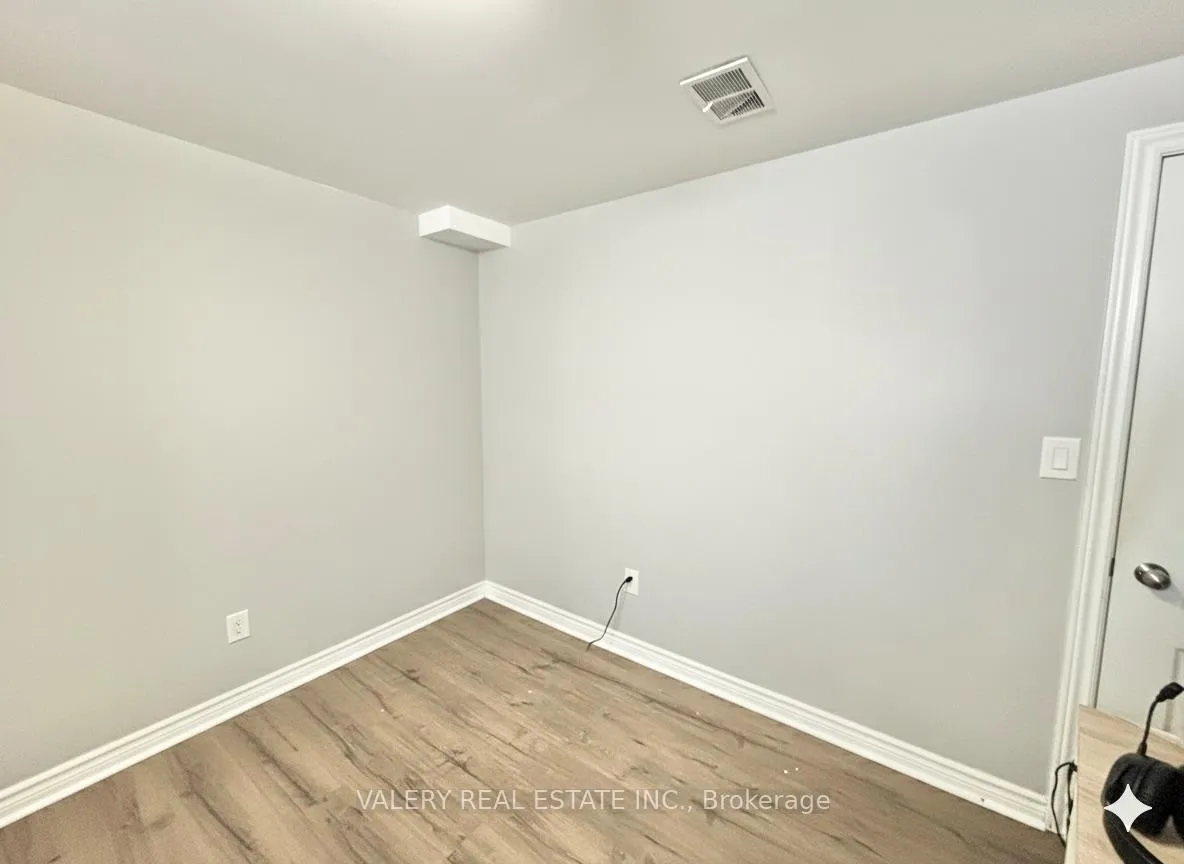Photo 121 of 265 West 2nd Street, Hamilton, Bonnington — HOMEH