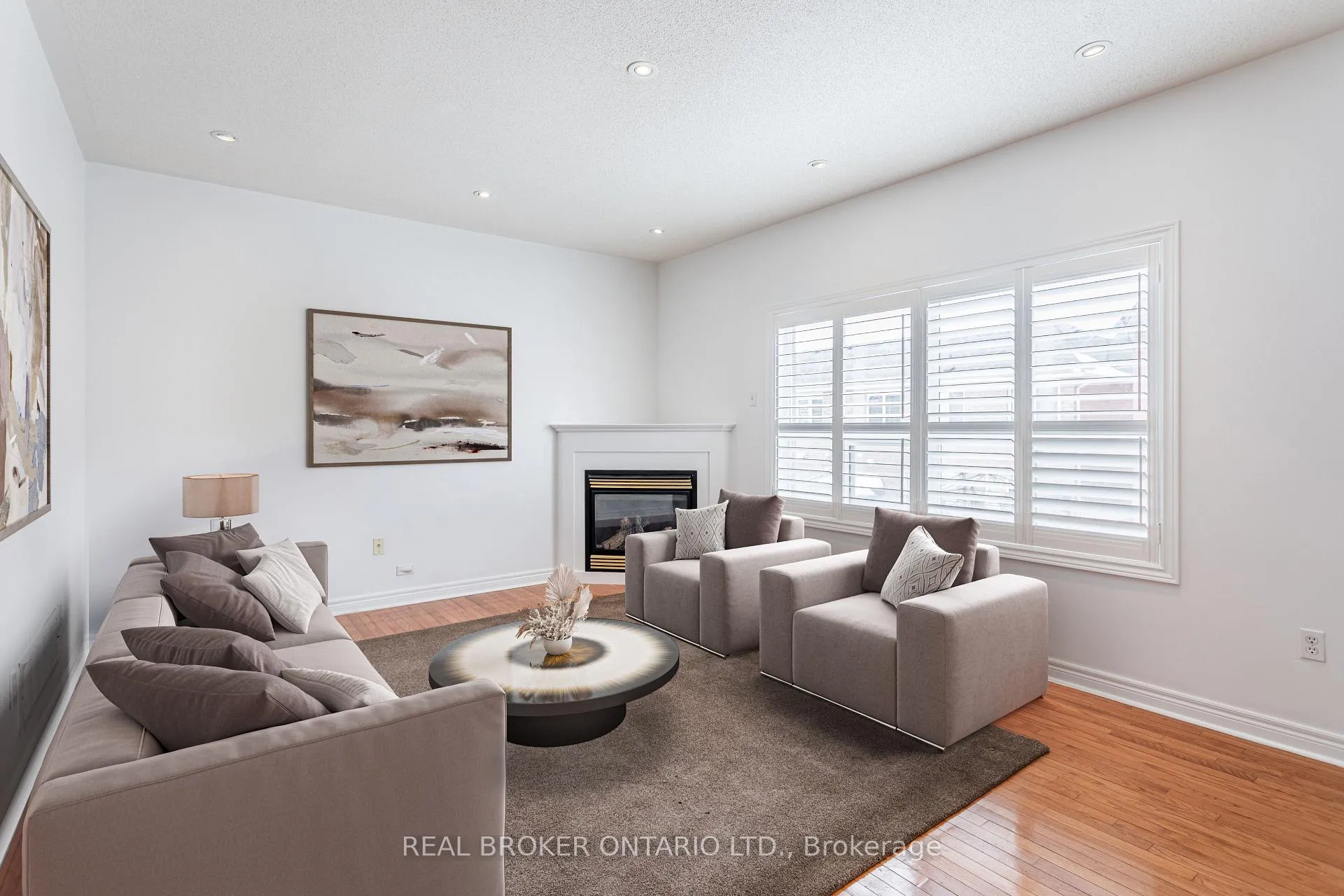Photo 10 of 120 Boom Road, Vaughan, Vellore Village — HOMEH