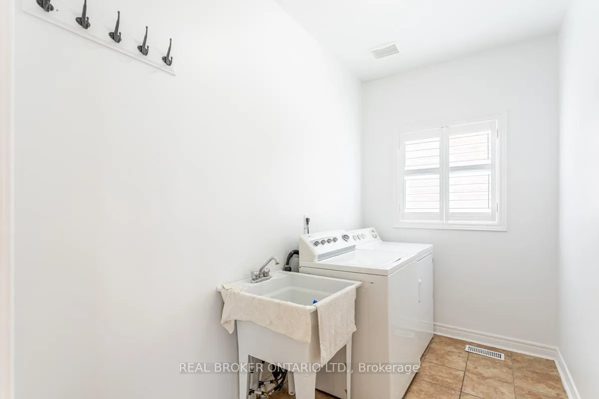 Photo 12 of 120 Boom Road, Vaughan, Vellore Village — HOMEH