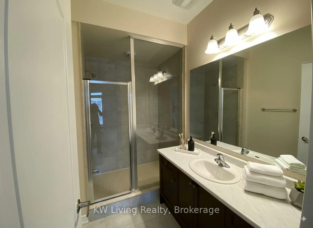 Photo 5 of 16 John Rudkin Lane, Markham, Box Grove — HOMEH