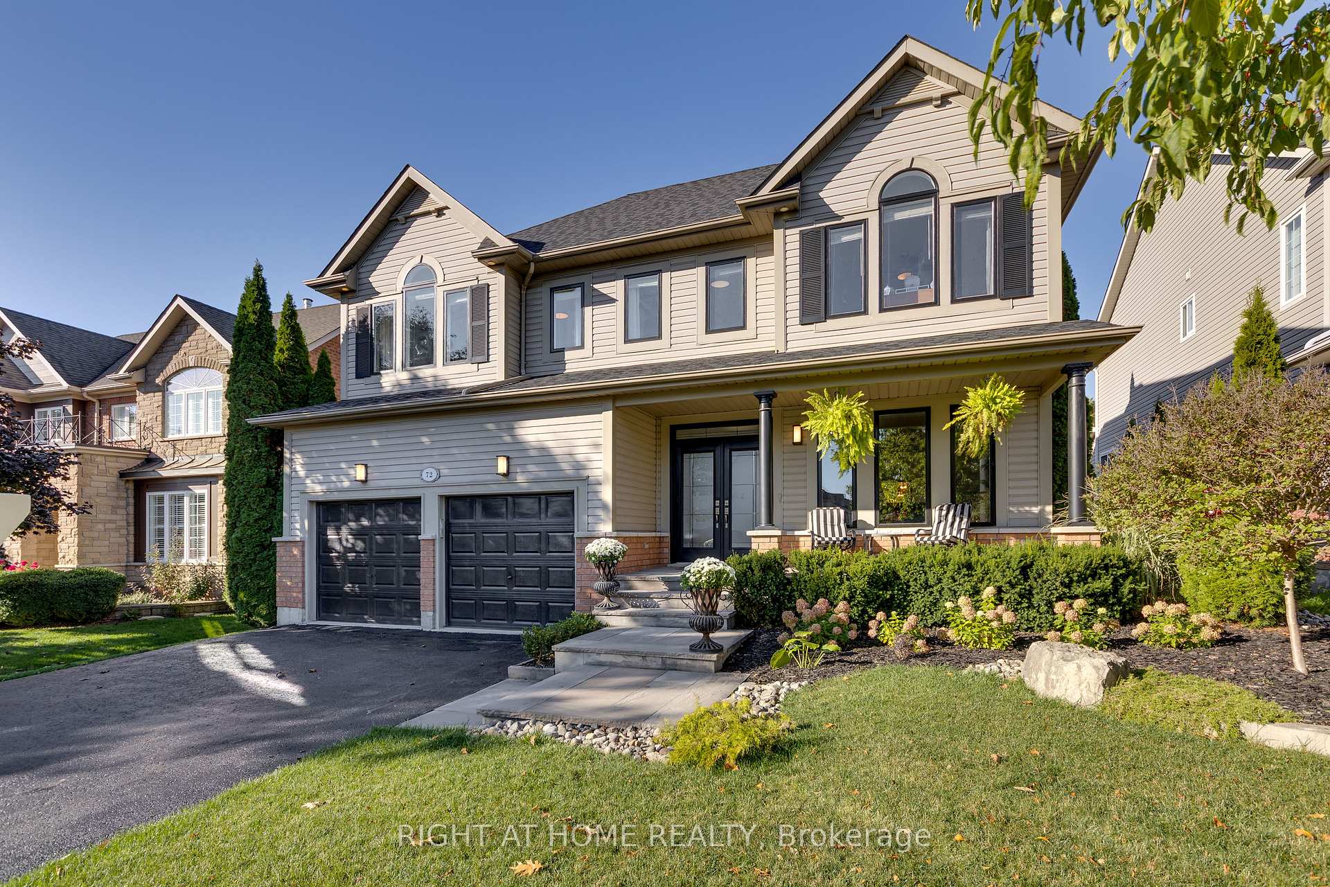 Photo 2 of 72 Birkhall Place, Barrie, Innis-Shore — HOMEH