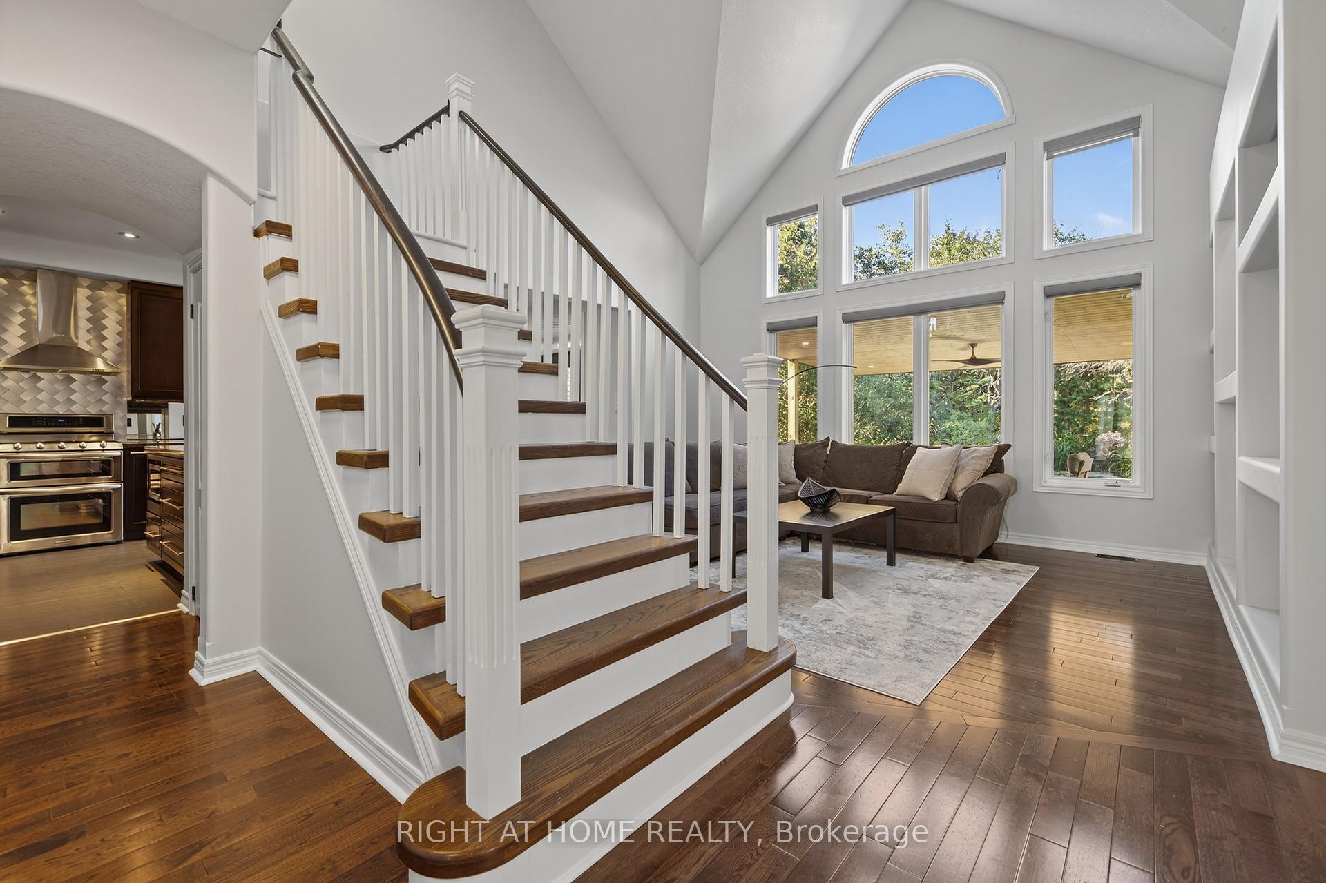 Photo 14 of 72 Birkhall Place, Barrie, Innis-Shore — HOMEH