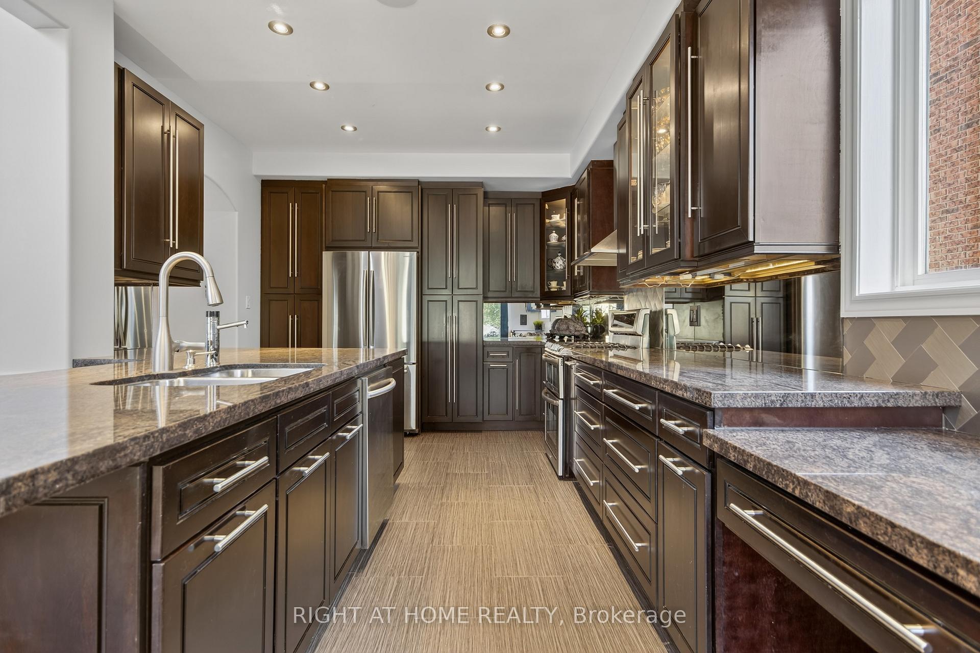 Photo 24 of 72 Birkhall Place, Barrie, Innis-Shore — HOMEH
