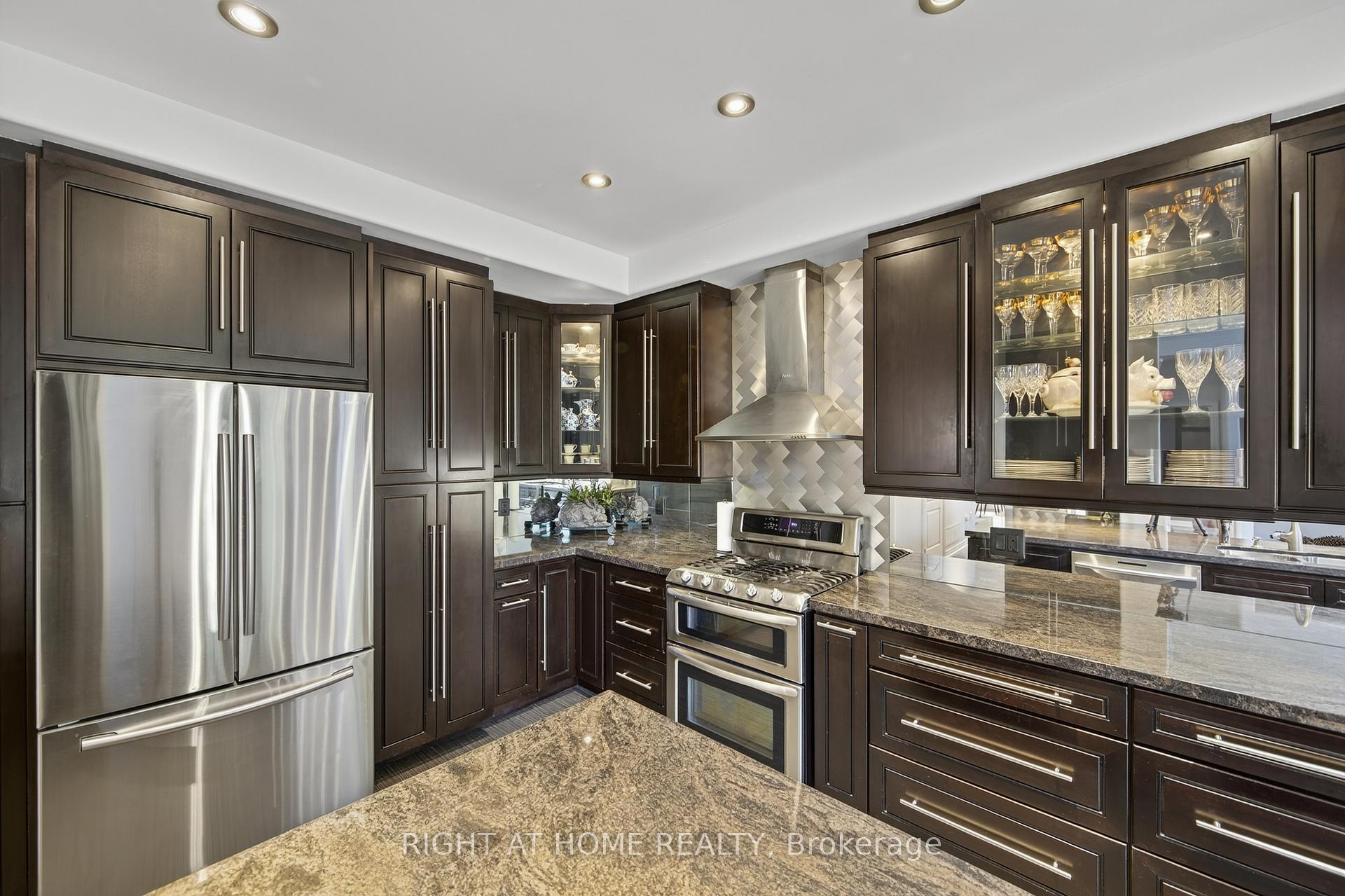 Photo 25 of 72 Birkhall Place, Barrie, Innis-Shore — HOMEH