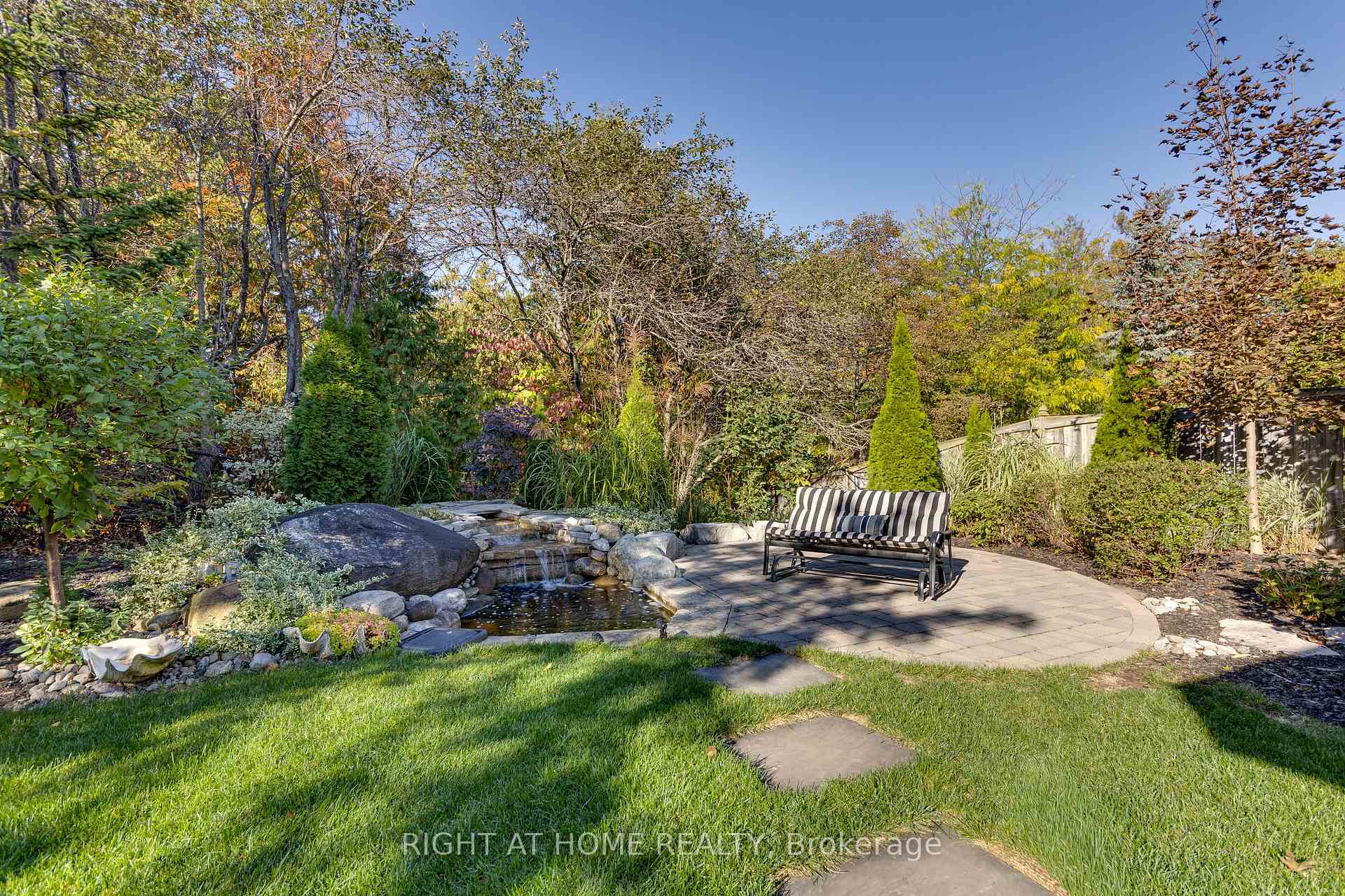 Photo 49 of 72 Birkhall Place, Barrie, Innis-Shore — HOMEH