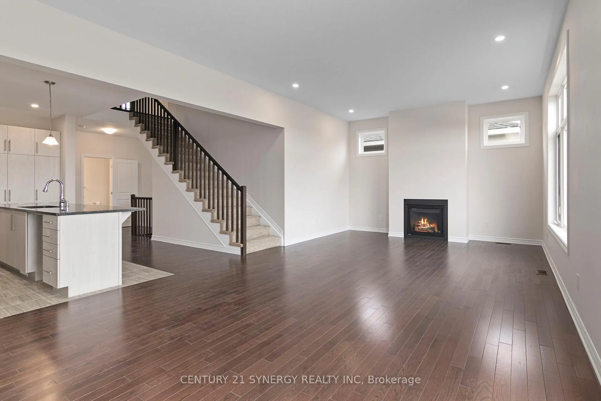 Photo 4 of 405 Ventoux Avenue, Ottawa, Notting Hill/Summerside — HOMEH