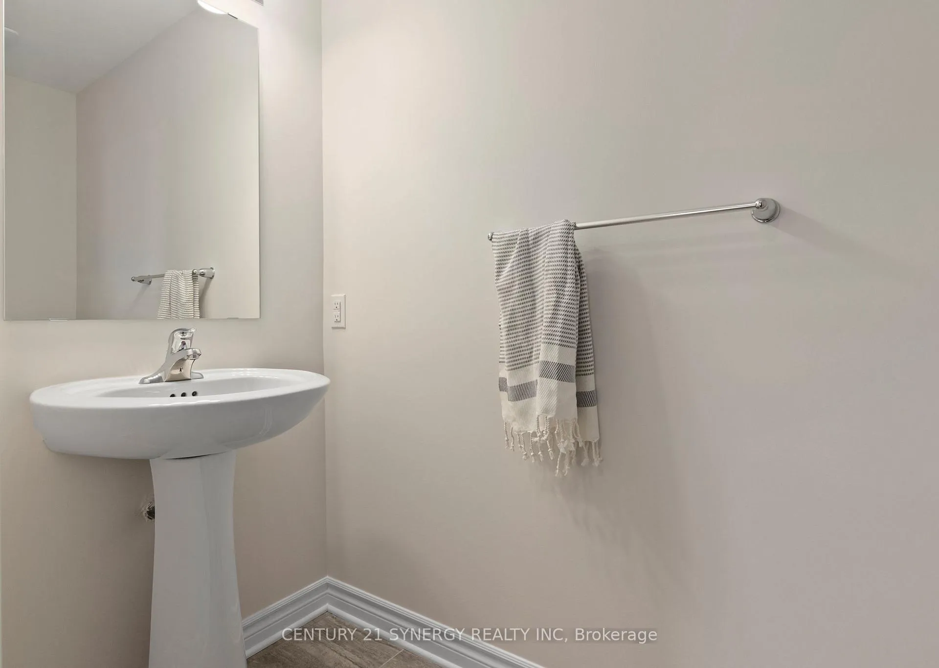 Photo 8 of 405 Ventoux Avenue, Ottawa, Notting Hill/Summerside — HOMEH