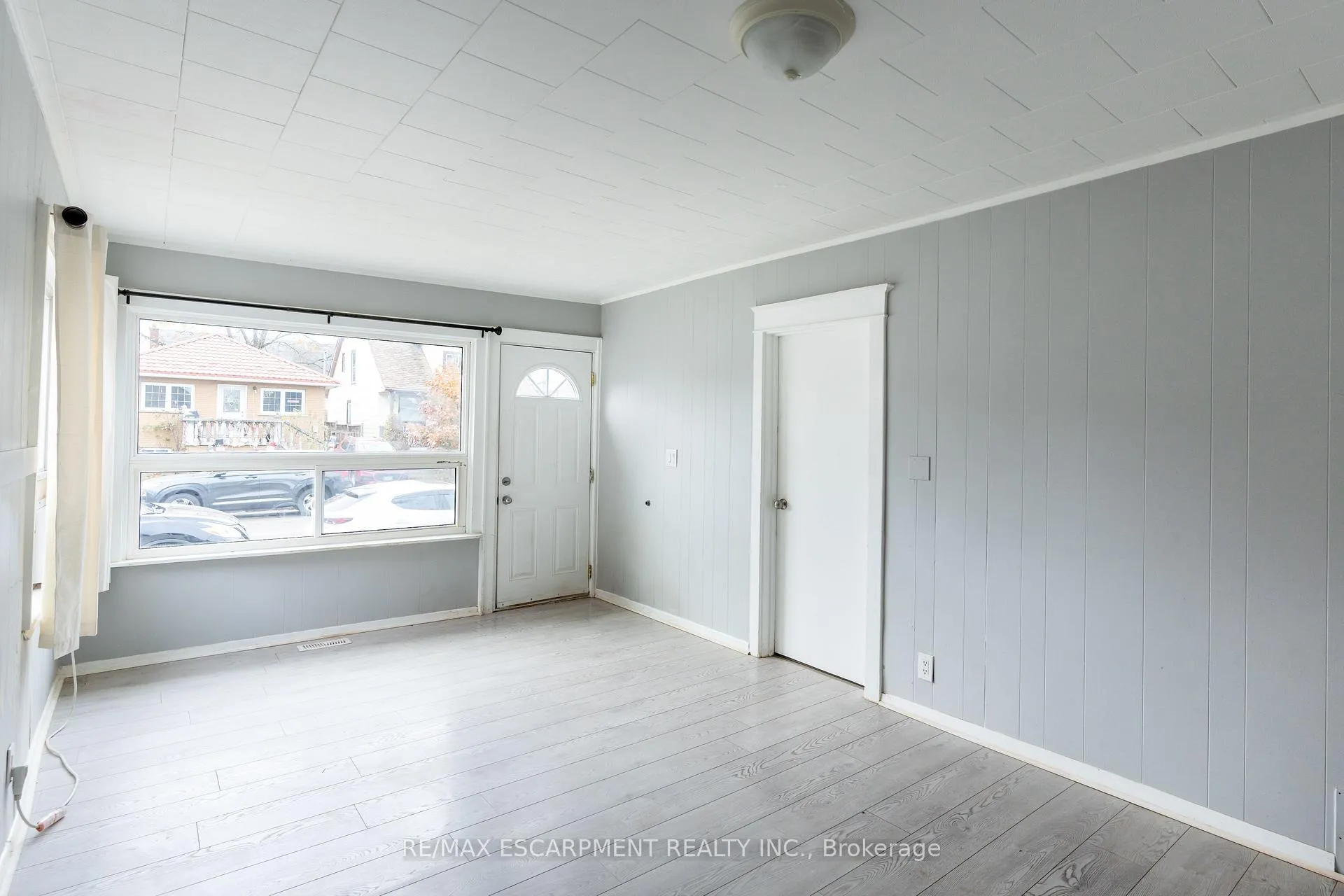 Photo 7 of 289 Roxborough Avenue N, Hamilton, Crown Point — HOMEH