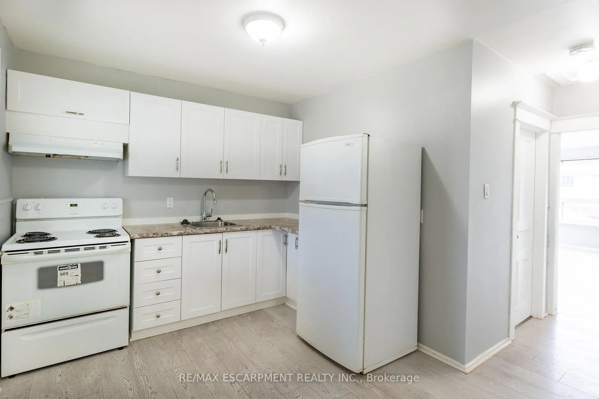 Photo 13 of 289 Roxborough Avenue N, Hamilton, Crown Point — HOMEH
