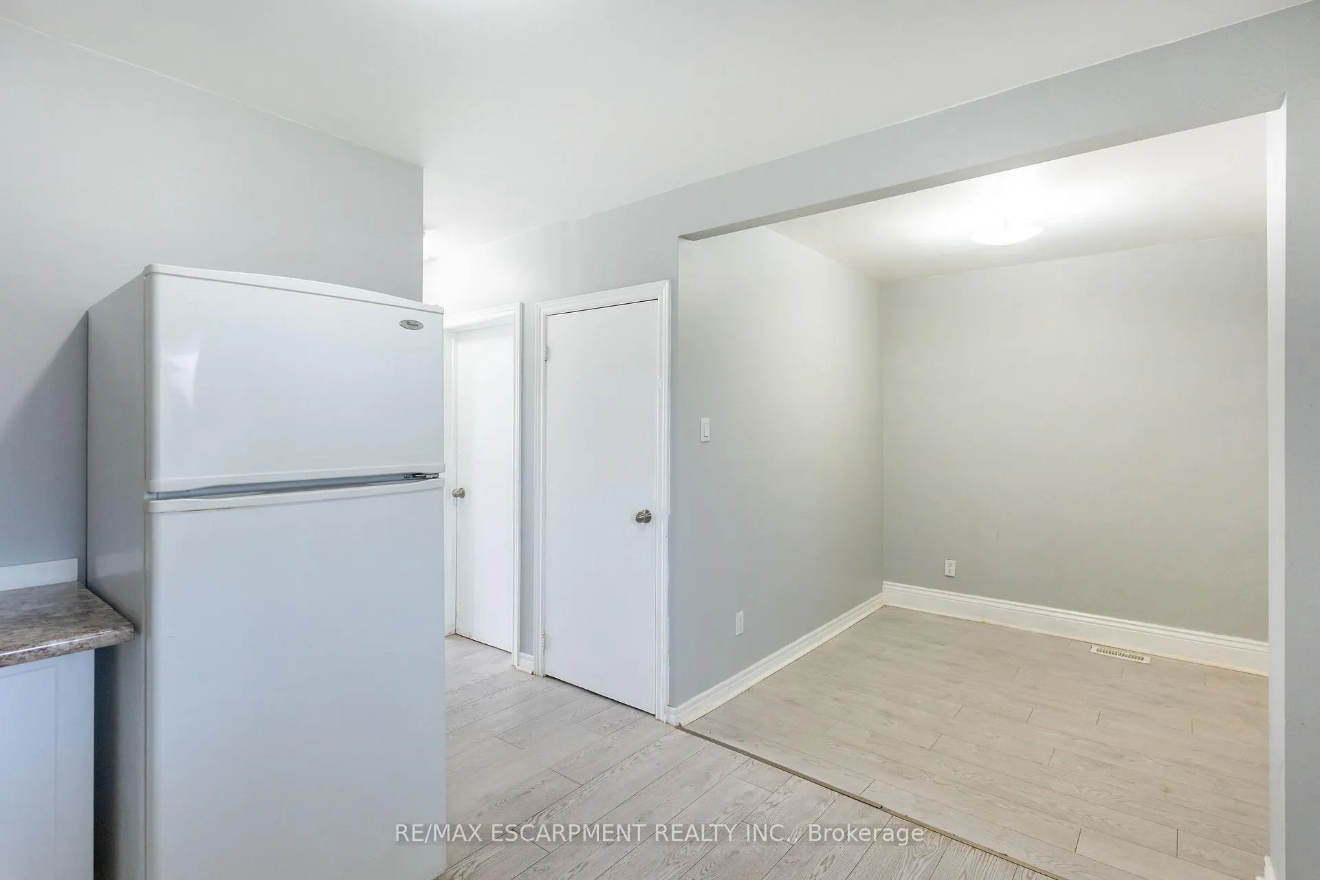 Photo 17 of 289 Roxborough Avenue N, Hamilton, Crown Point — HOMEH