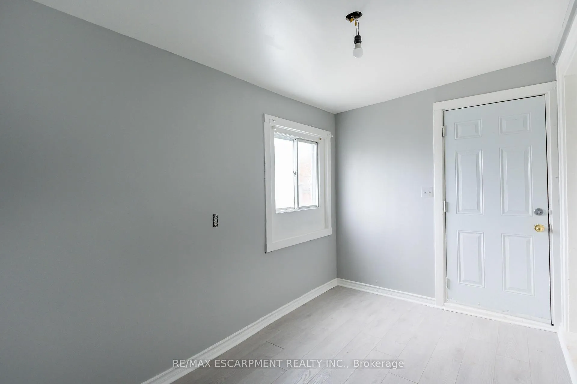 Photo 22 of 289 Roxborough Avenue N, Hamilton, Crown Point — HOMEH