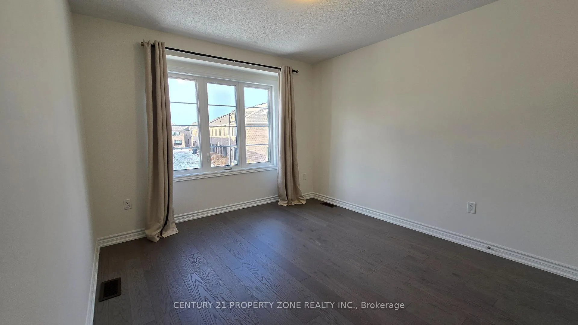 Photo 24 of 573 Celandine Terrace, Milton, Walker — HOMEH