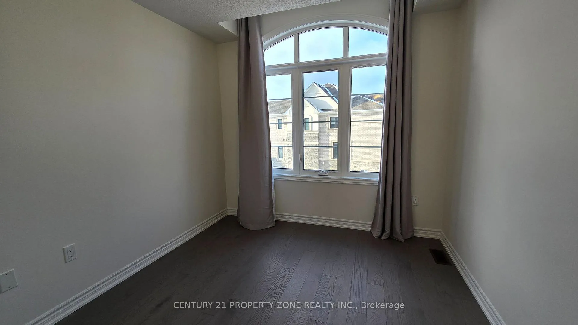 Photo 27 of 573 Celandine Terrace, Milton, Walker — HOMEH