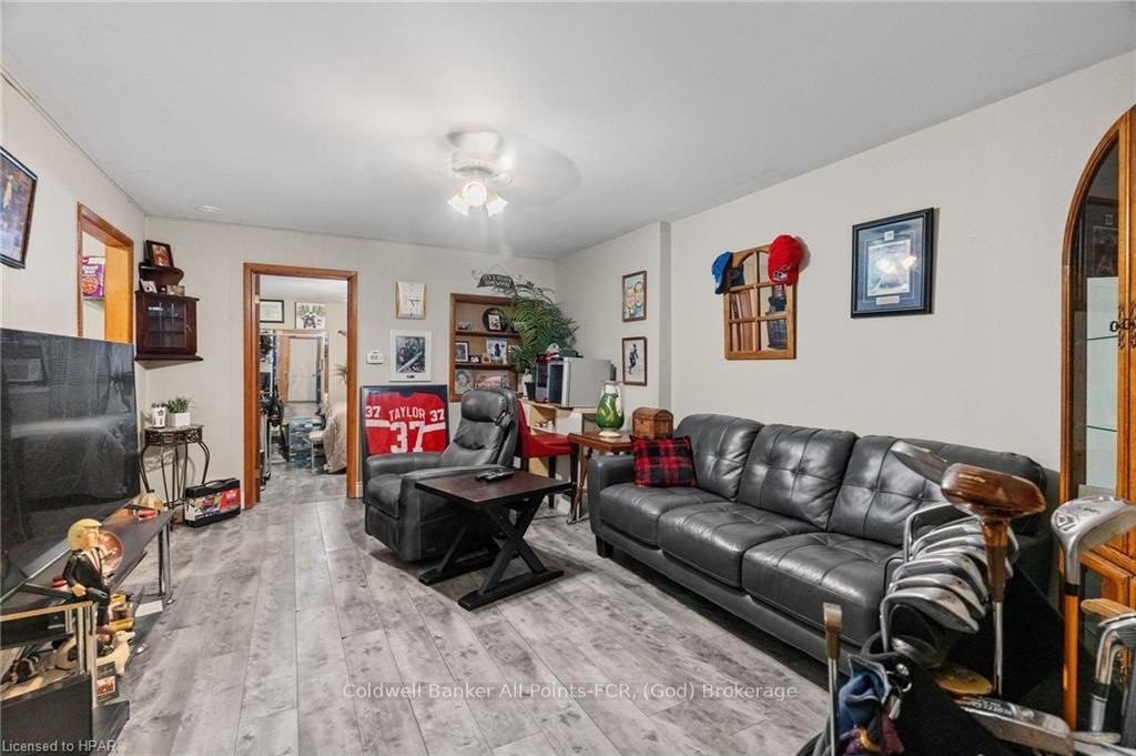 Photo 16 of 116 Quebec Street, Goderich, Goderich (Town) — HOMEH