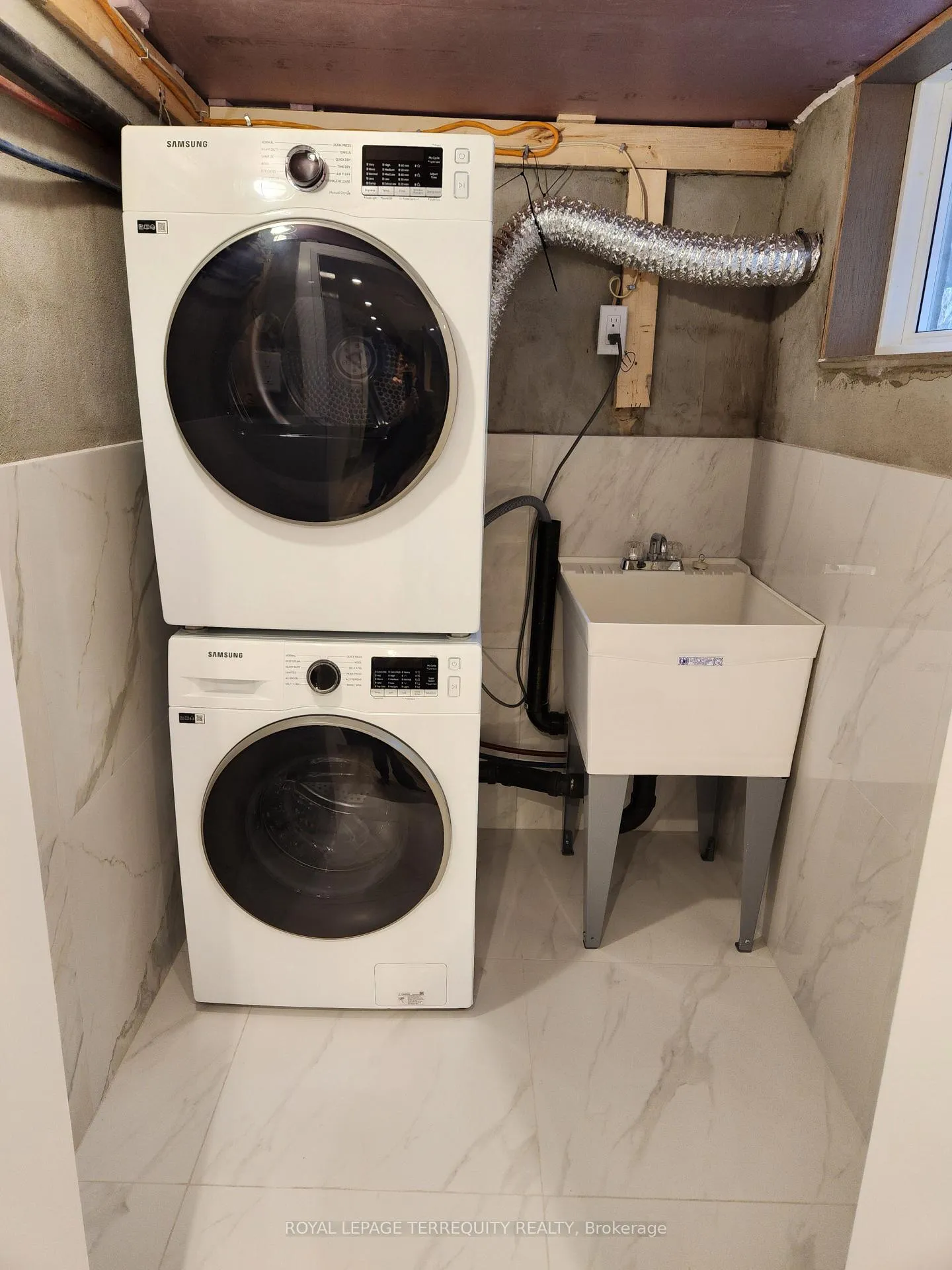 Photo 19 of 341 Lawrence Avenue W, Toronto, Bedford Park-Nortown — HOMEH