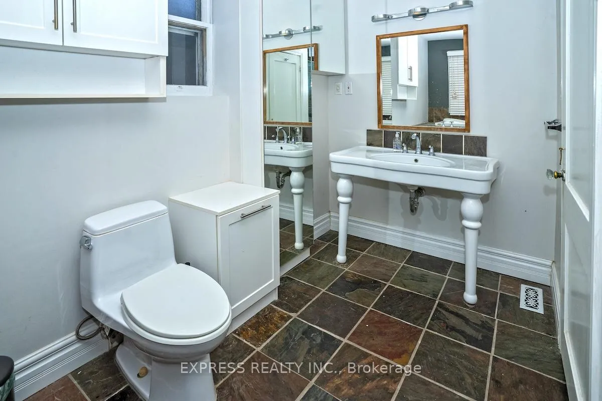 Photo 22 of 124 Banff Road, Toronto, Mount Pleasant East — HOMEH
