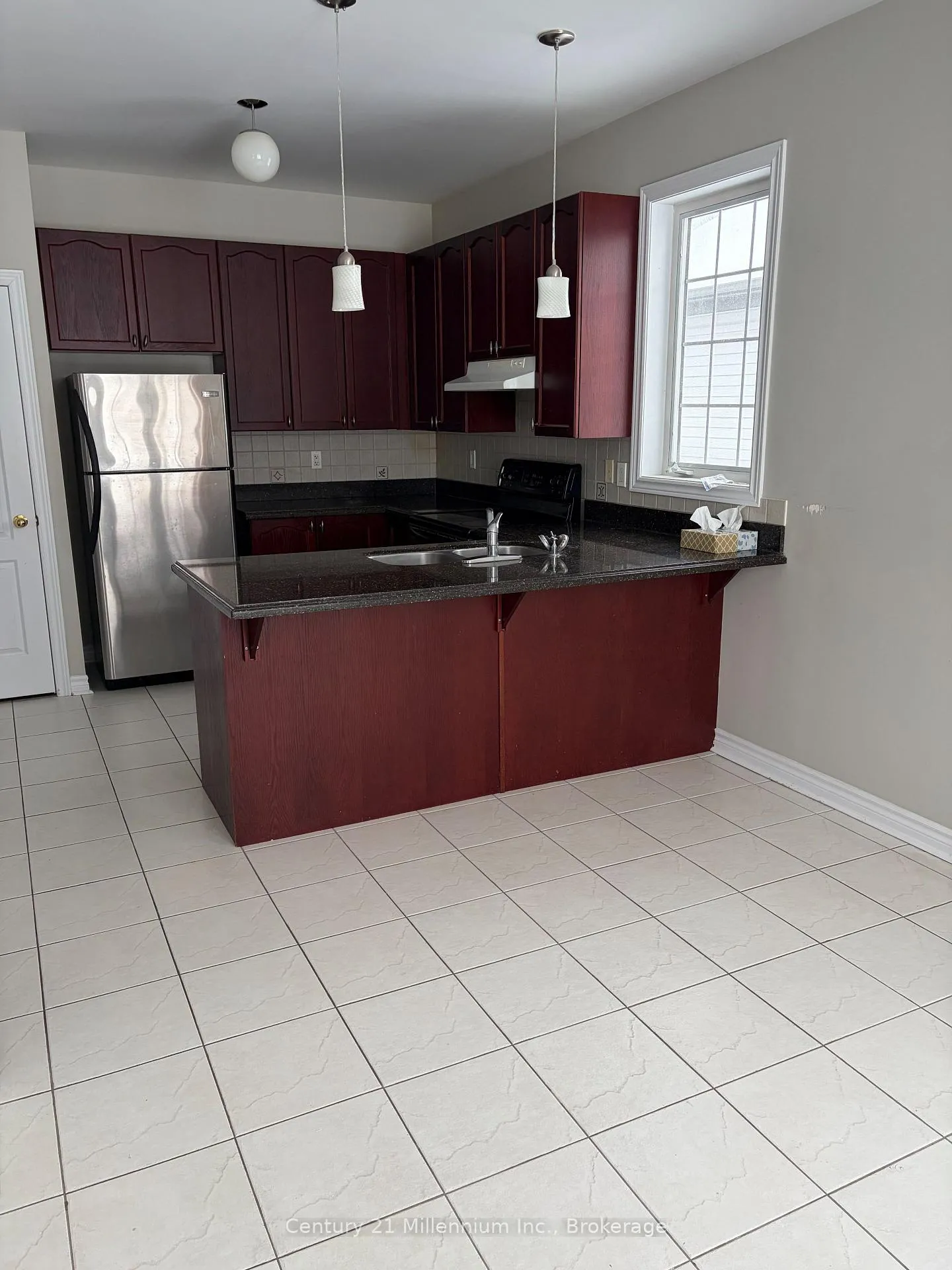 Photo 2 of 170 41st Street, Wasaga Beach — HOMEH