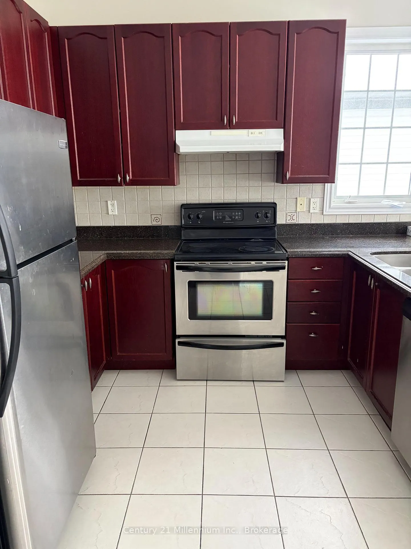 Photo 3 of 170 41st Street, Wasaga Beach — HOMEH