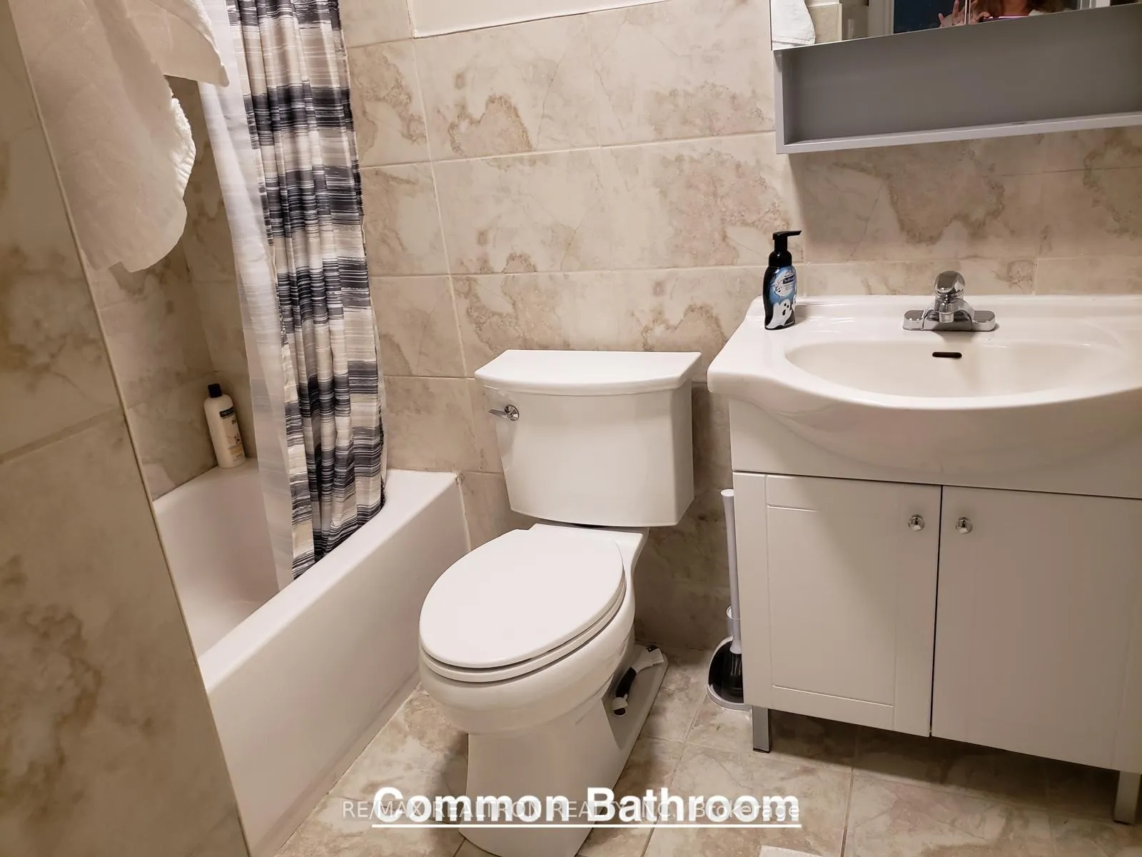Photo 6 of Unit APT A - ROOM 2, 1985 Danforth Avenue, Toronto, Woodbine Corridor — HOMEH