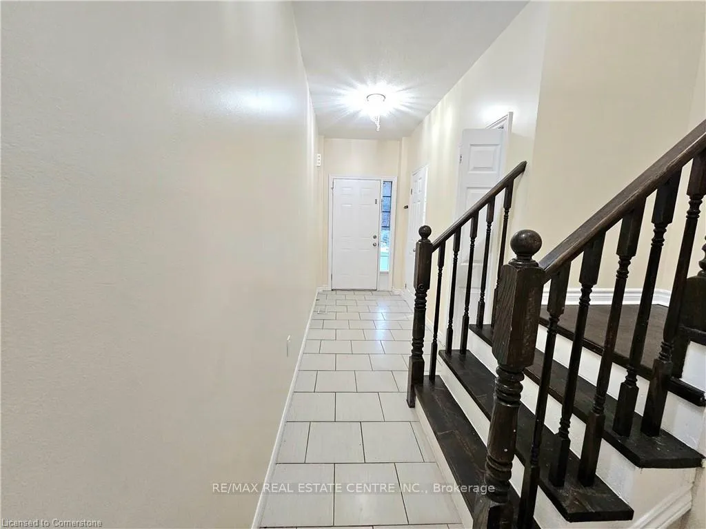 Photo 3 of Unit 19, 9 Hampton Brook Way, Hamilton, Mount Hope — HOMEH