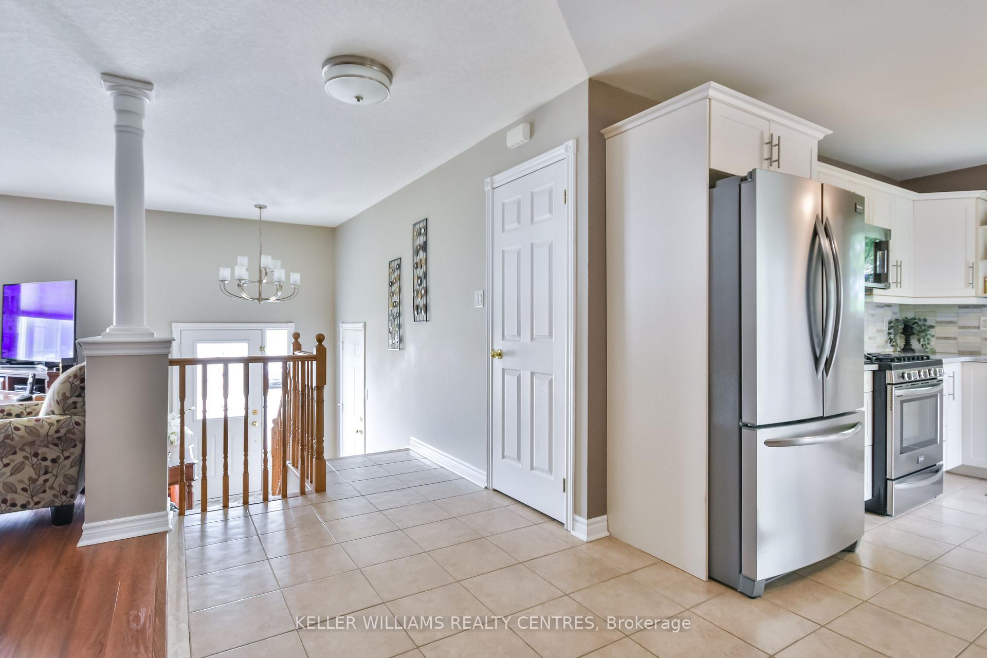 Photo 5 of 218 Lamont Court, Clearview, Stayner — HOMEH