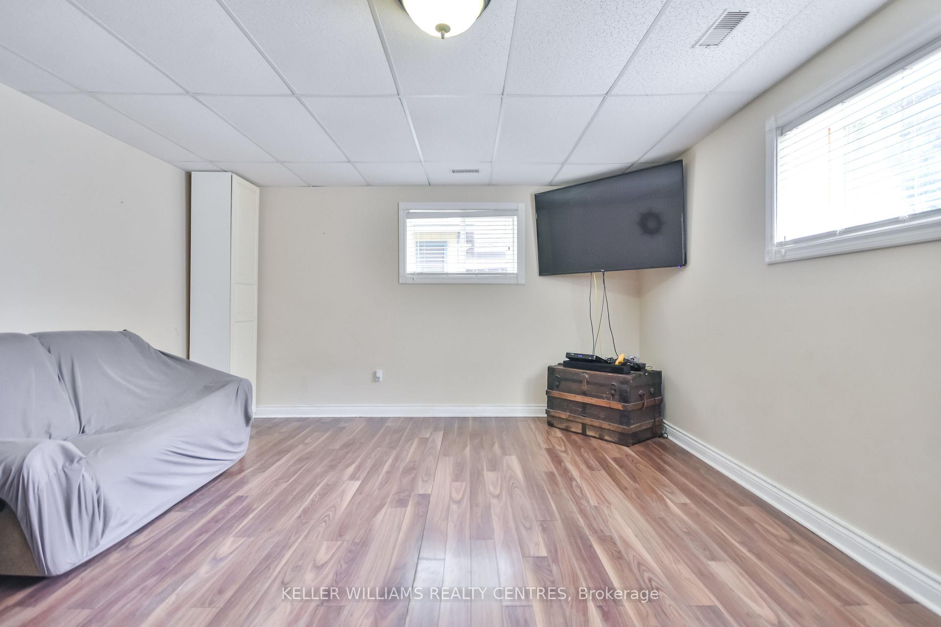 Photo 33 of 218 Lamont Court, Clearview, Stayner — HOMEH