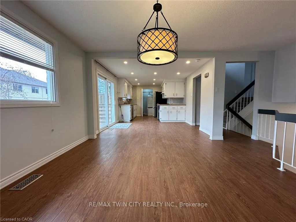 Photo 5 of 8 Roseneath Crescent, Kitchener — HOMEH