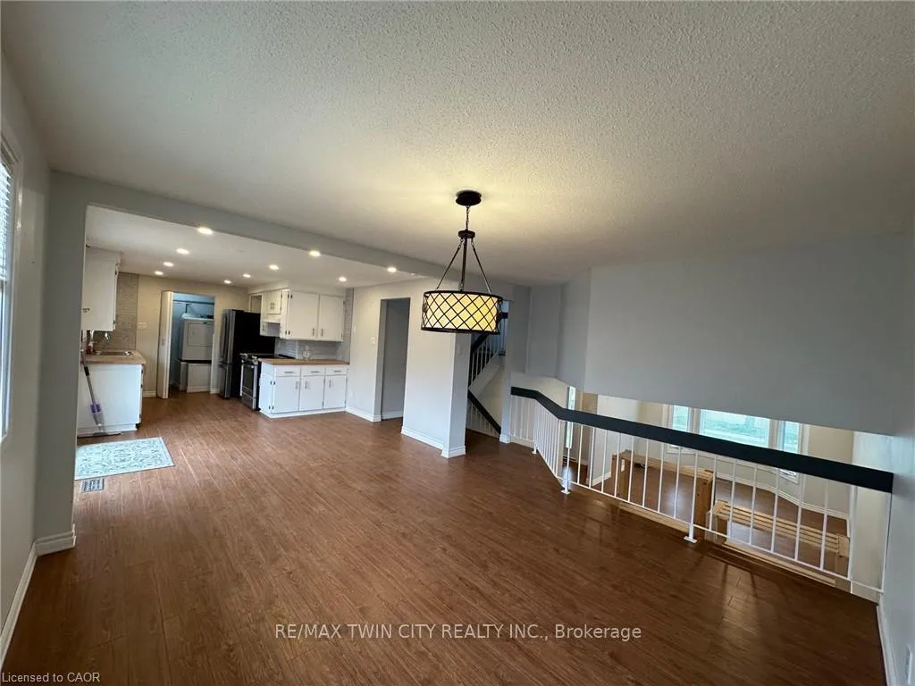 Photo 6 of 8 Roseneath Crescent, Kitchener — HOMEH